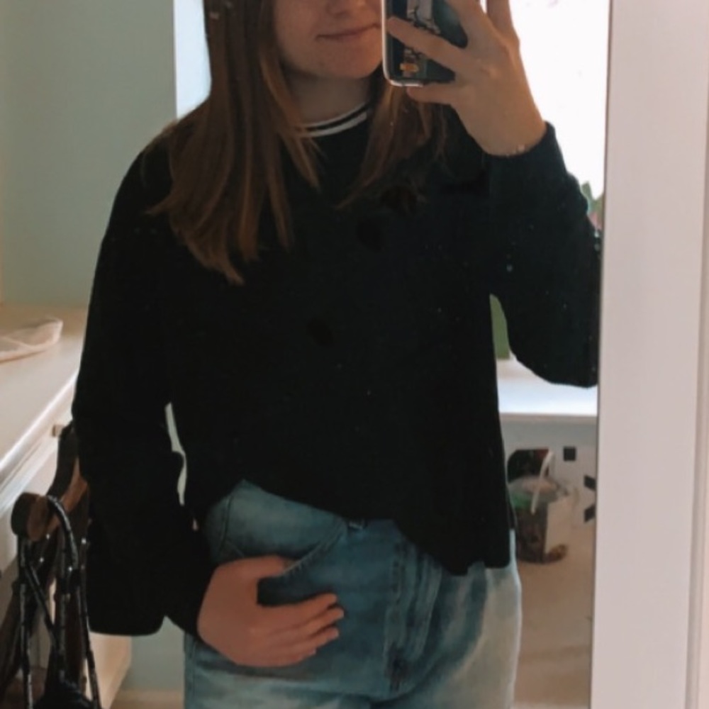 Black Waffle-Knit Cropped Hollister Long-Sleeve Shirt